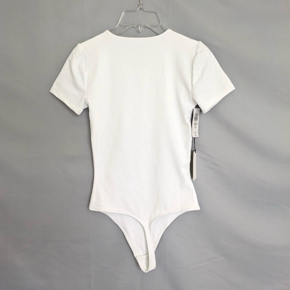Babaton by Aritzia Contour Crew Short Sleeve White Thong Bodysuit Size XS NWT - Picture 2 of 3